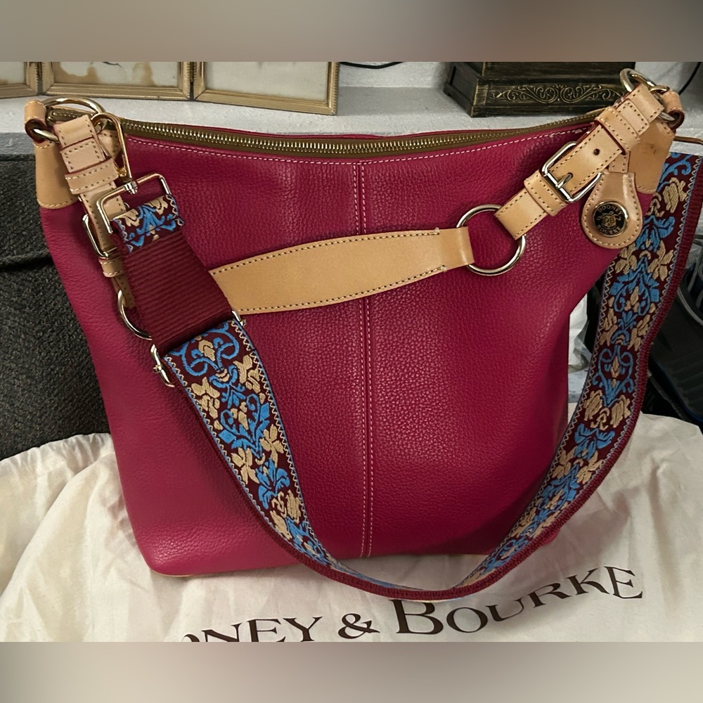 SOLD $120 Dooney & Bourke large o ring shoulder bag with colorful strap